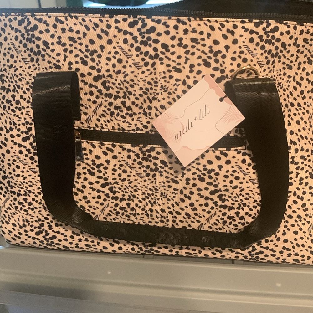 Mail and lili weekender bag